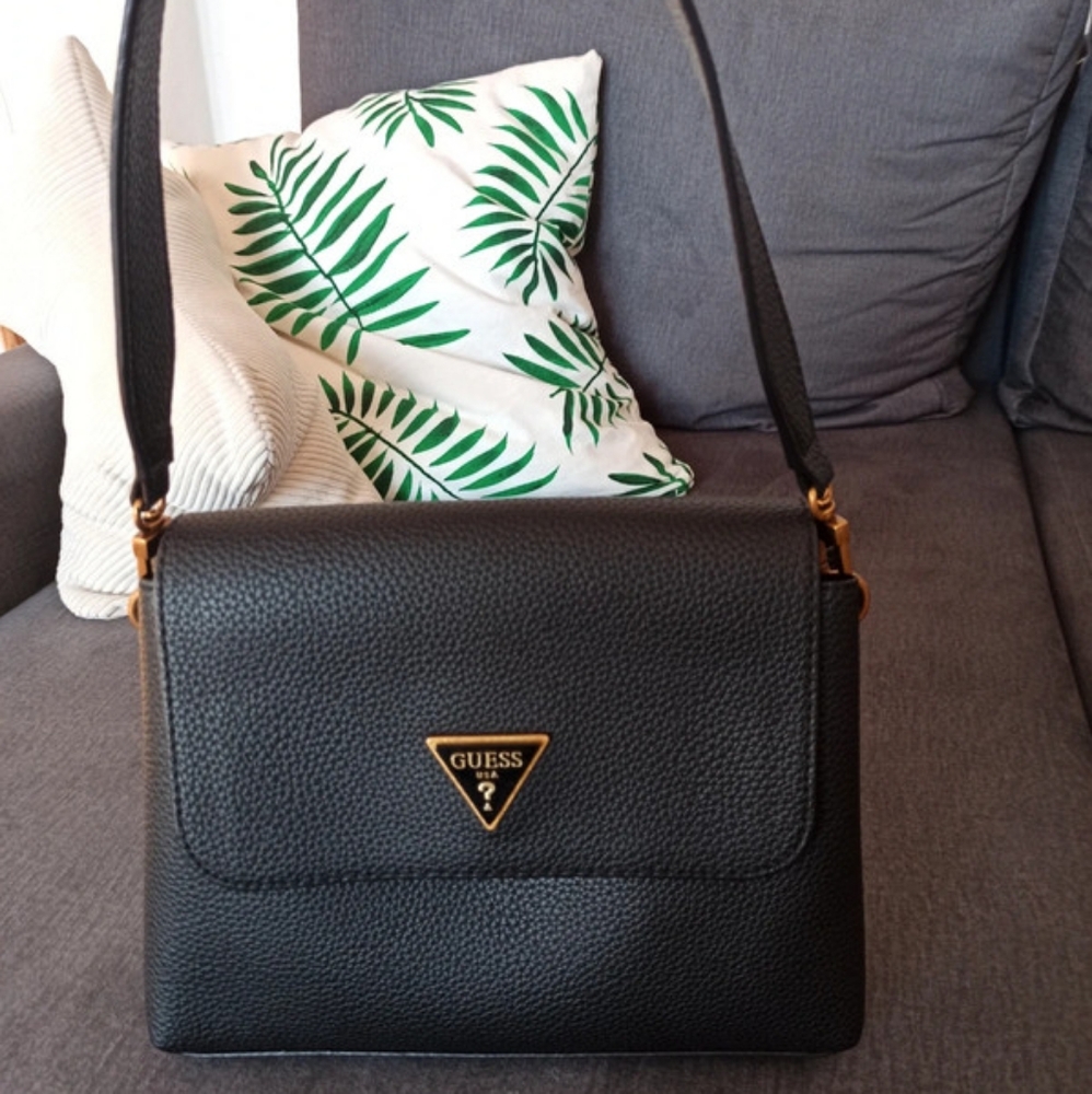 Black wallet